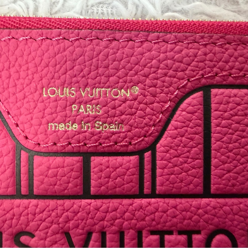 Louis Vuitton Inside Out Fuchsia Pouch - Picture 5 of 16